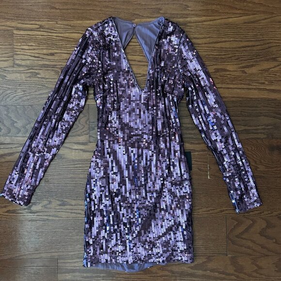 Lulu's NWT All Over Sequin BodyCon Mini Dress Backless V Neck Size Medium Party - Picture 15 of 16